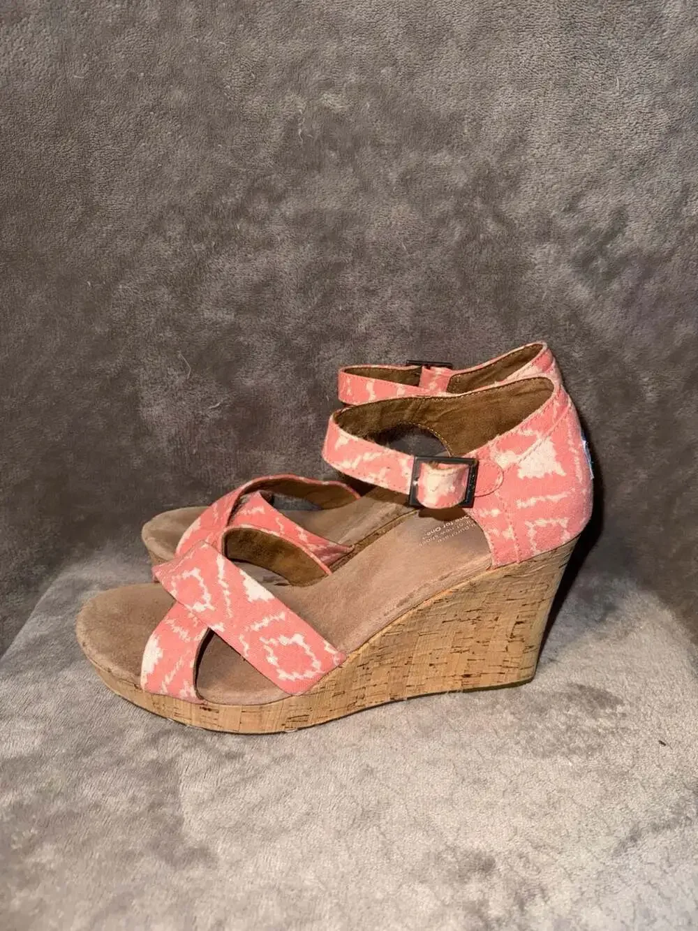 Toms strappy wedge